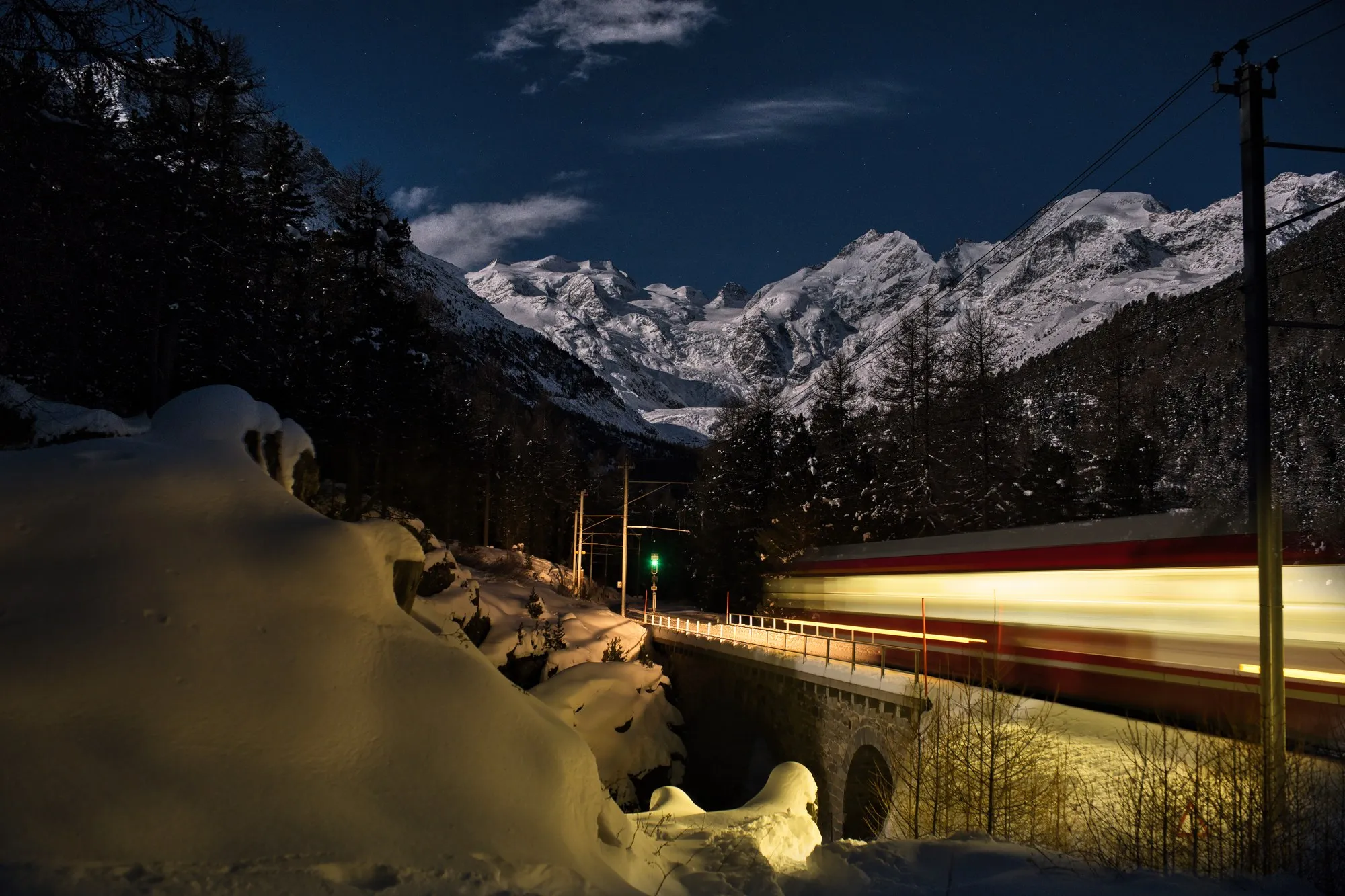 Winterlandschaft bei Nacht